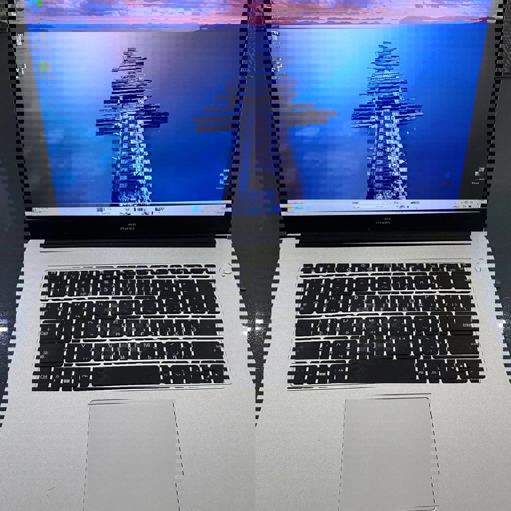 Ноутбук Huawei MateBook