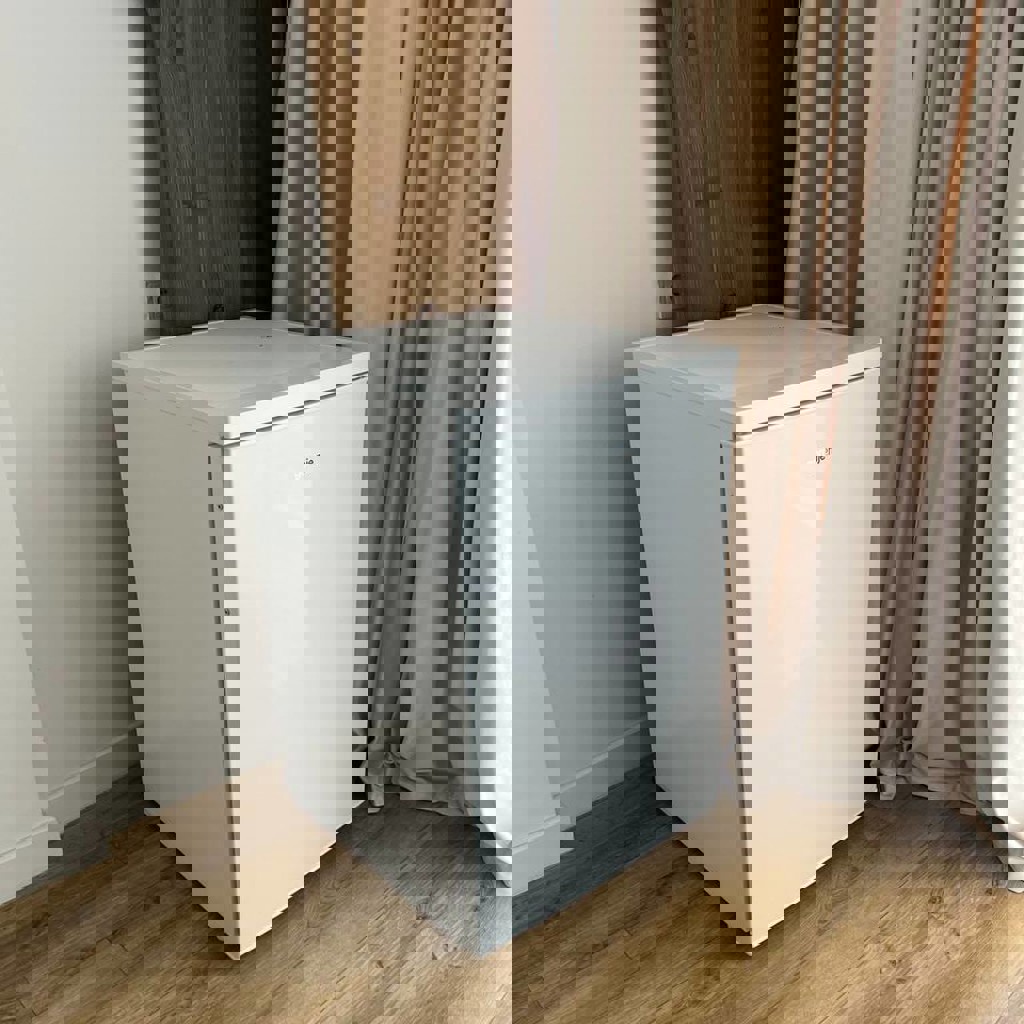 Маленький холодильник