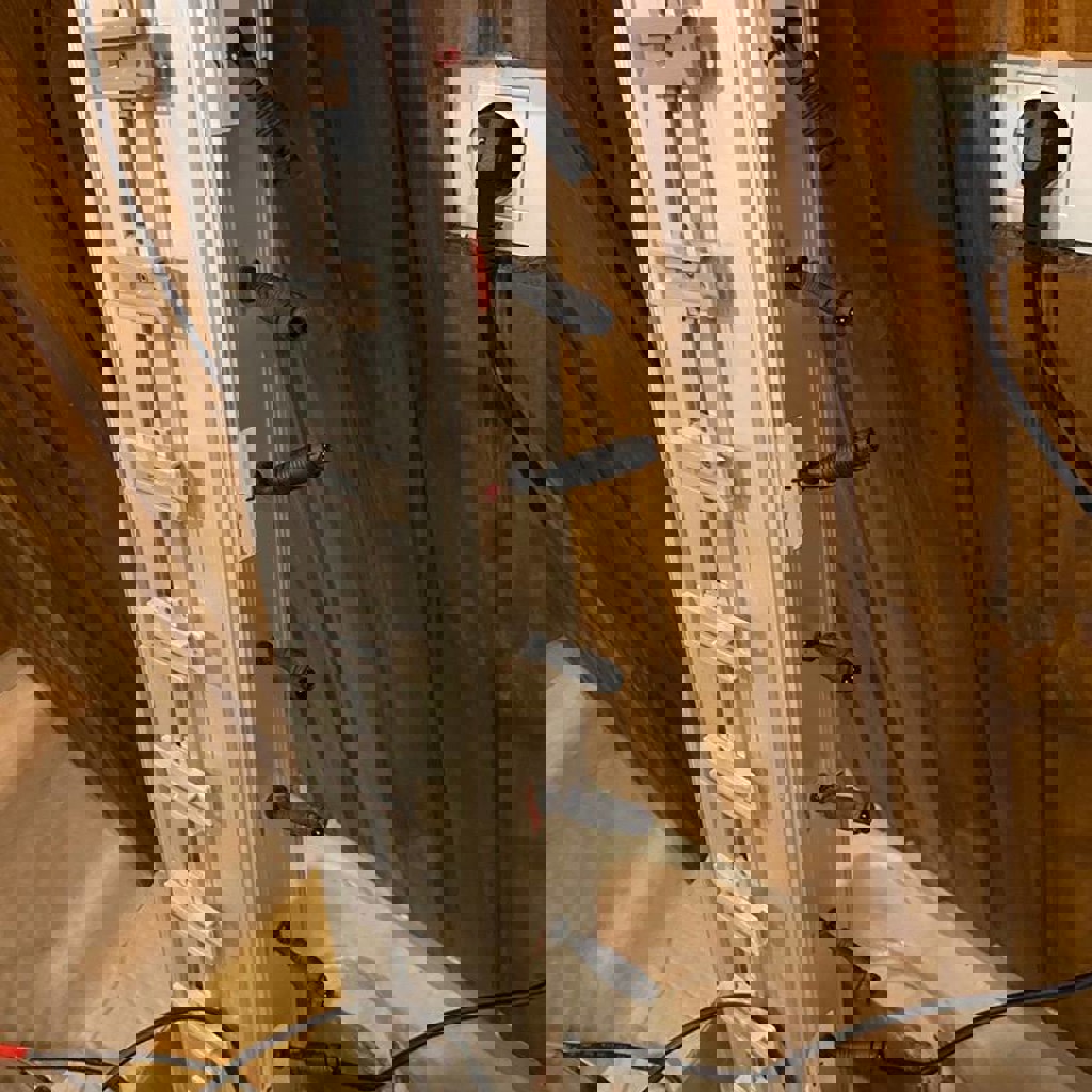 Свет (9 диодных панелей)