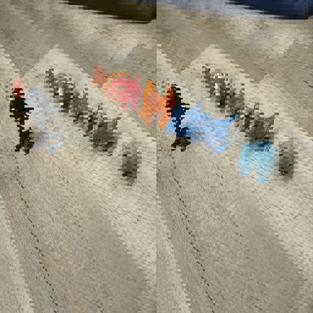 Игрушки из киндеров