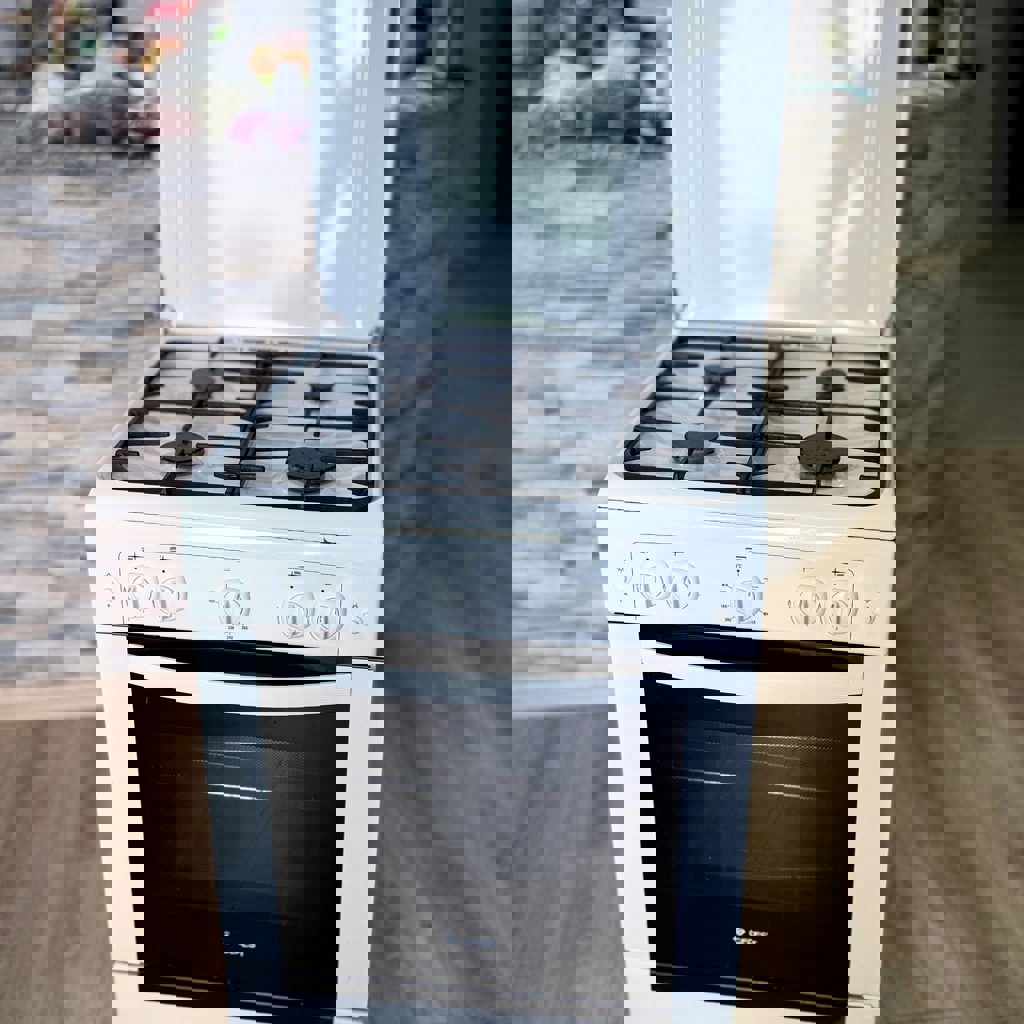 Газовая плита с духовкой