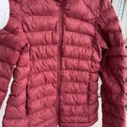 Курточка бордового цвета - фото 3