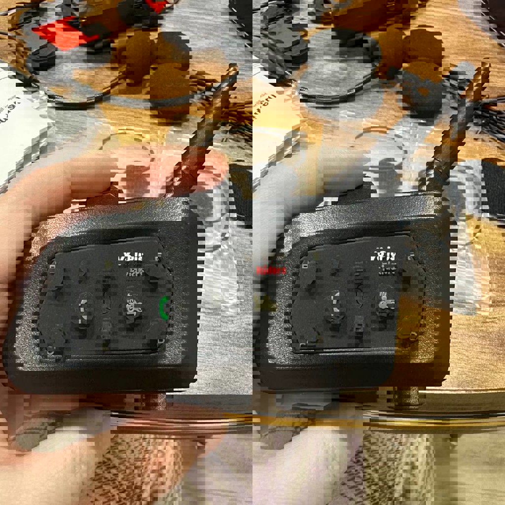 Мотогарнитура интерком V6 plus