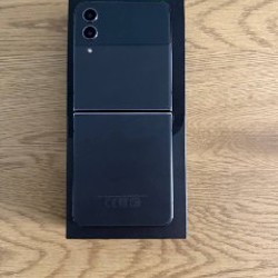 Samsung Galaxy Z Flip 4 - фото 3