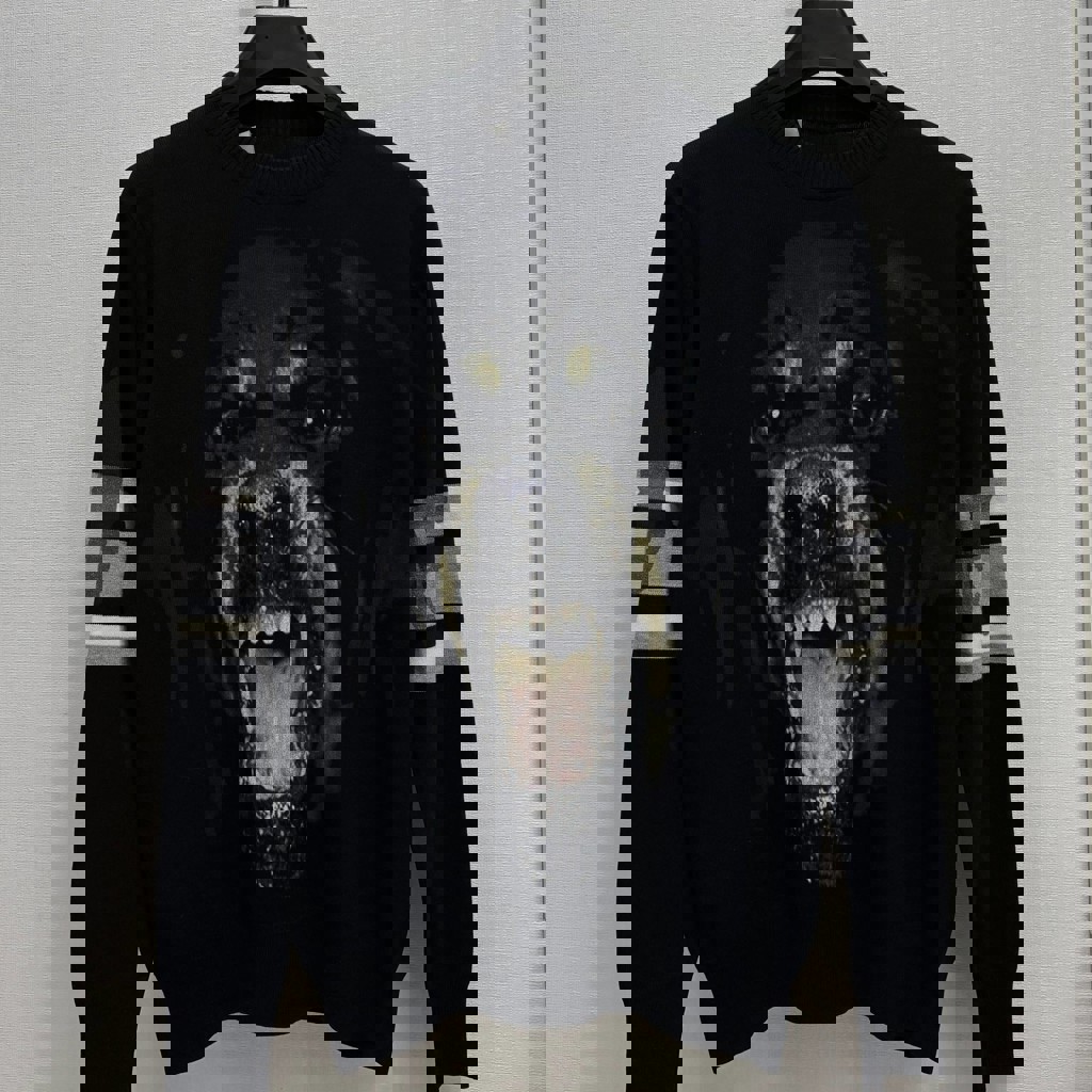 Свитер с ротвейлером