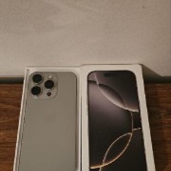 IPhone 16 Pro - фото 1