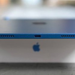 Apple iPad 2025 11th Generation 11 inch 128GB Wi-Fi Blue - фото 7