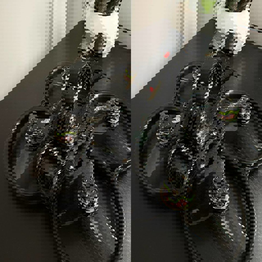 Дрон (квадрокоптер)