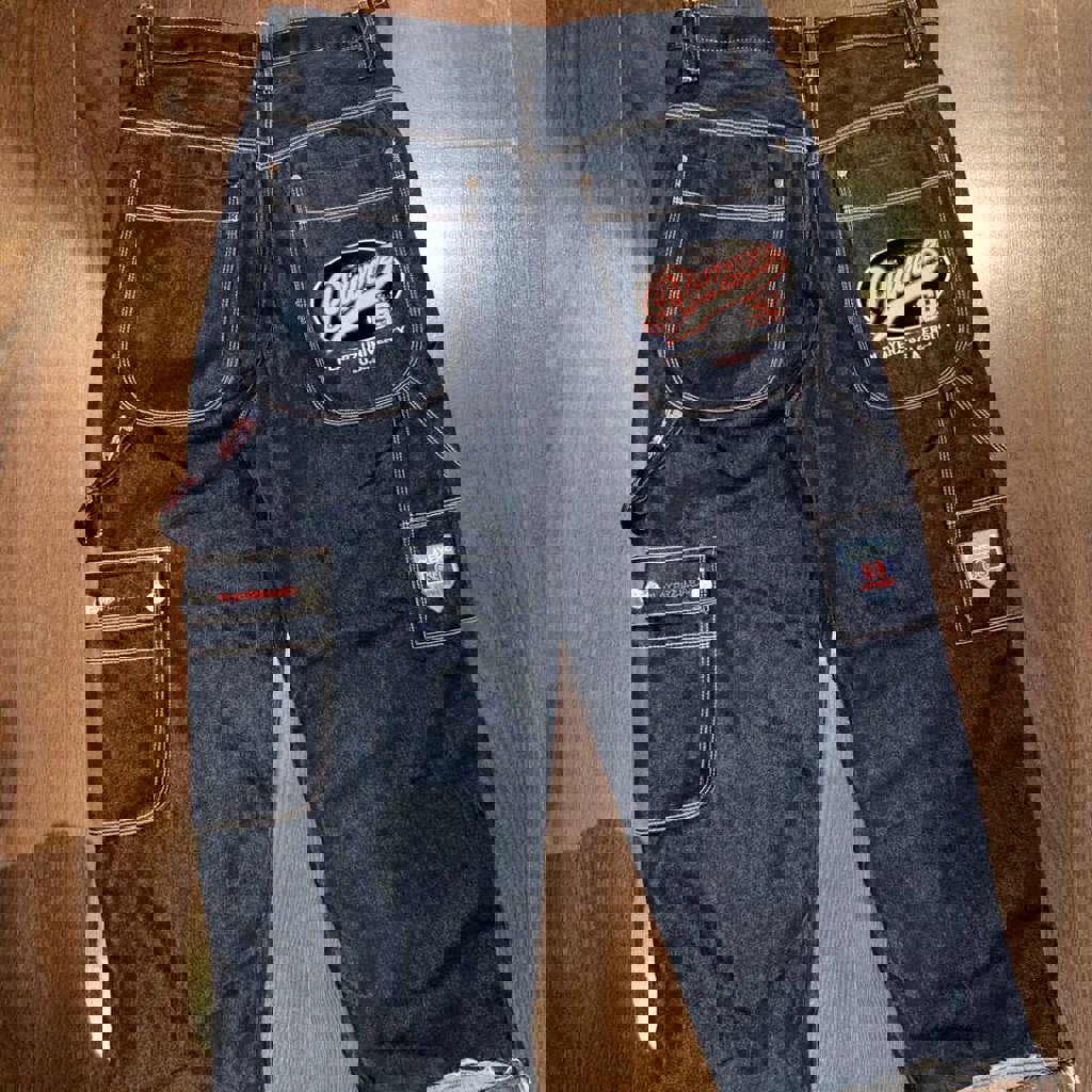 Широкие джинсы