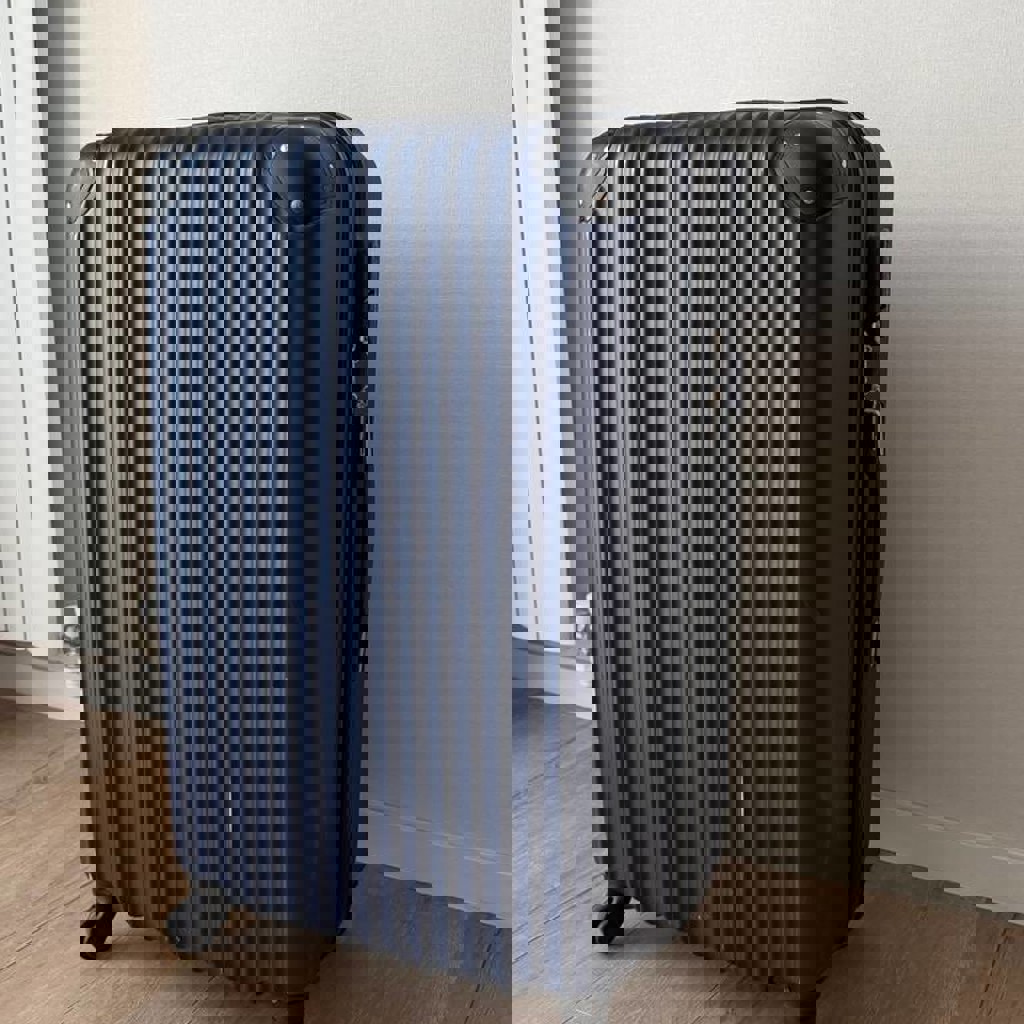 Чемодан синий