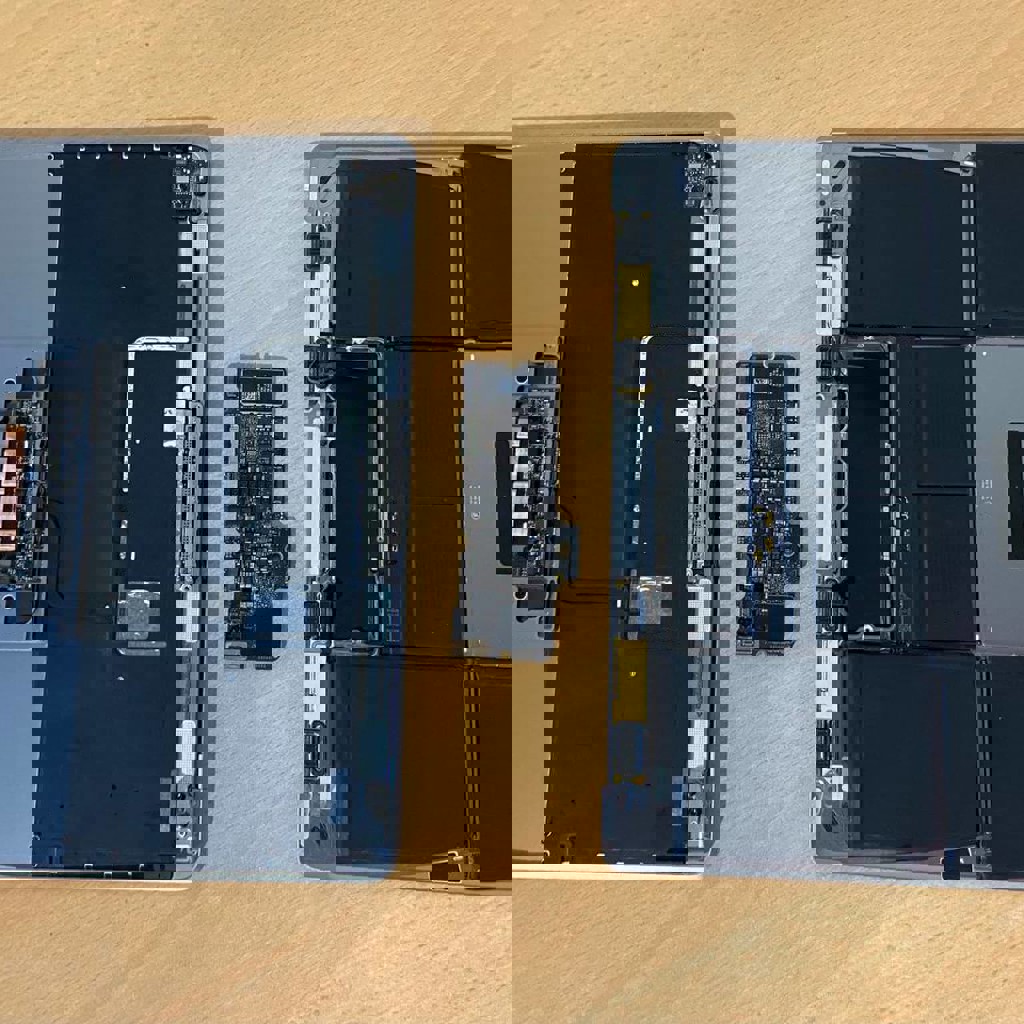 MacBook 12 A1534 (2015) на запчасти