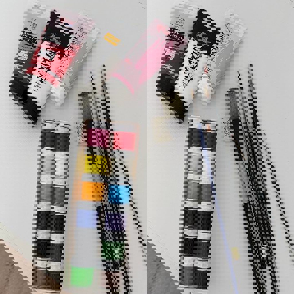 Акриловые краски и кисти