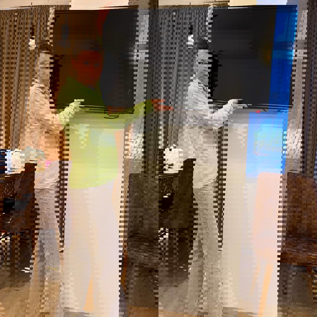 Смарт телевизор Hyundai