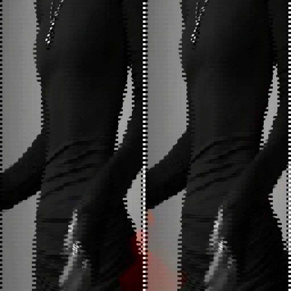 Чёрное платье с затяжками по бокам