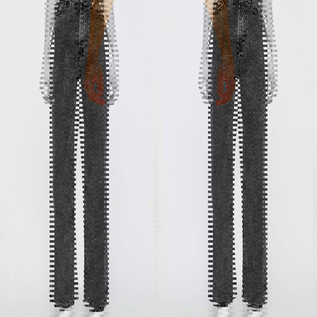 Джинсы прямого кроя