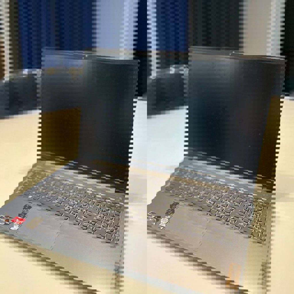 Ноутбук Lenovo IdeaPad Slim 3