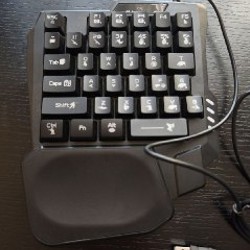 Игровая клавиатура с подсветкой - фото 2