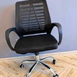 Компьютерное кресло с повреждениями - фото 3