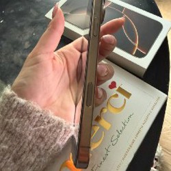 IPhone 16 Pro Max - фото 4