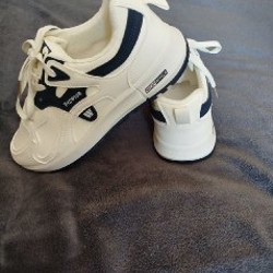 Кроссовки - фото 2