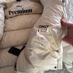 Куртка женская - фото 2