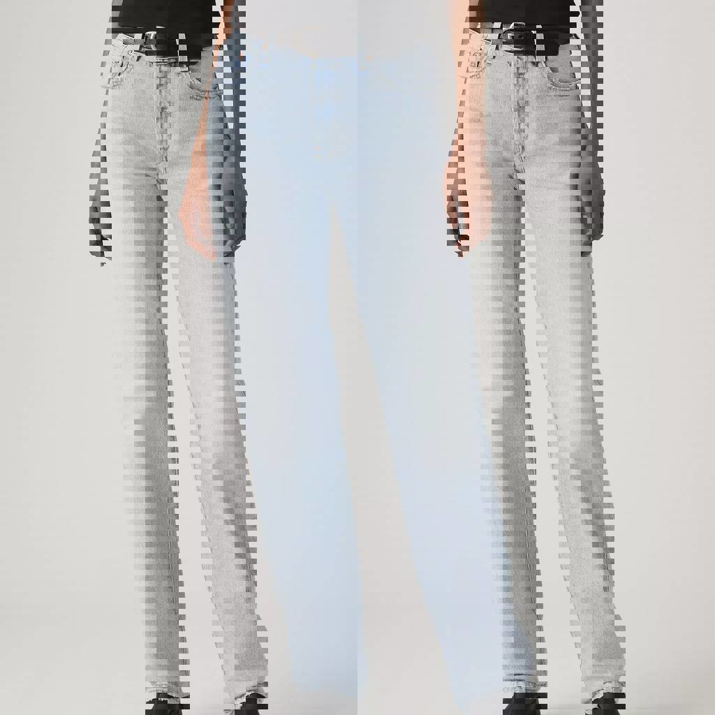 Джинсы Levis 501