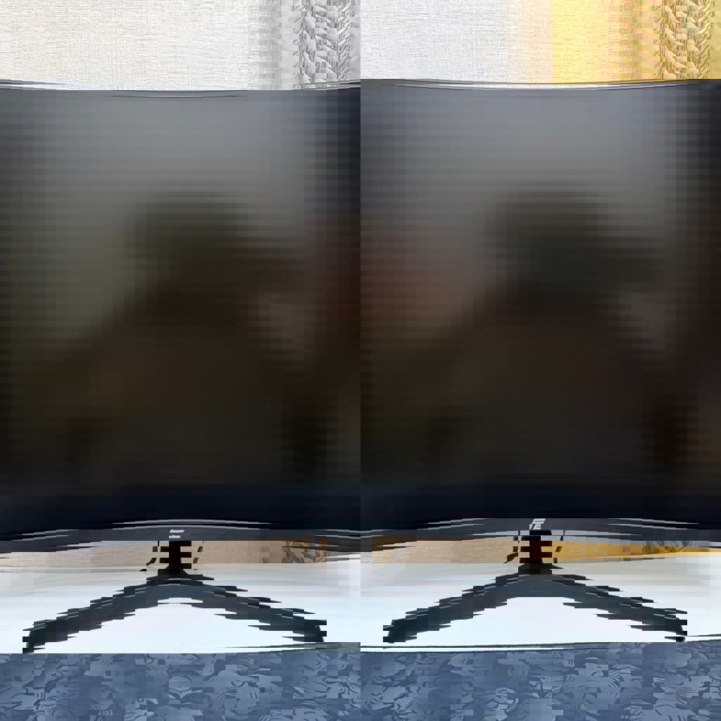 Монитор 31.5' Curved