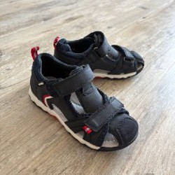 Черные кроссовки - фото 2