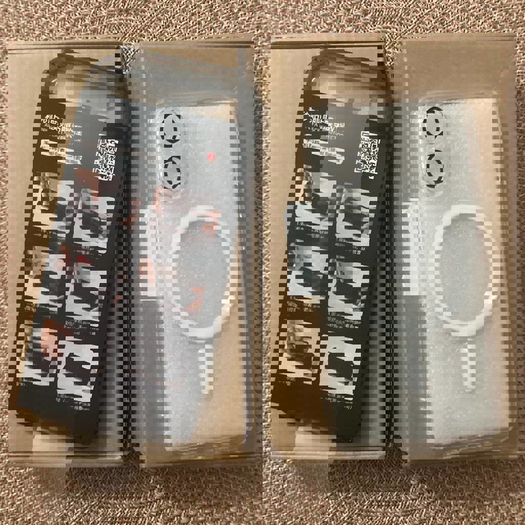 Чехол с MagSafe для iPhone 16