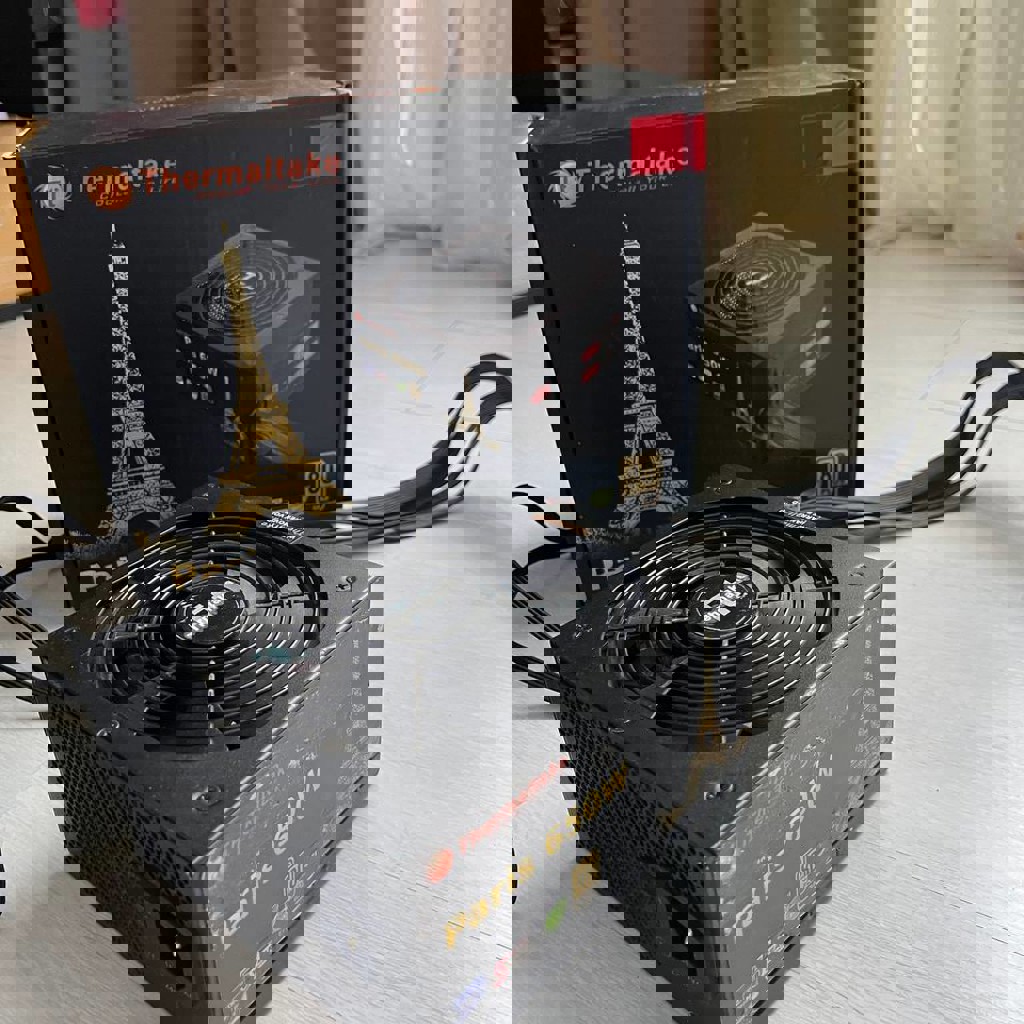 Блок питания Thermaltake Paris 650W Plus Gold