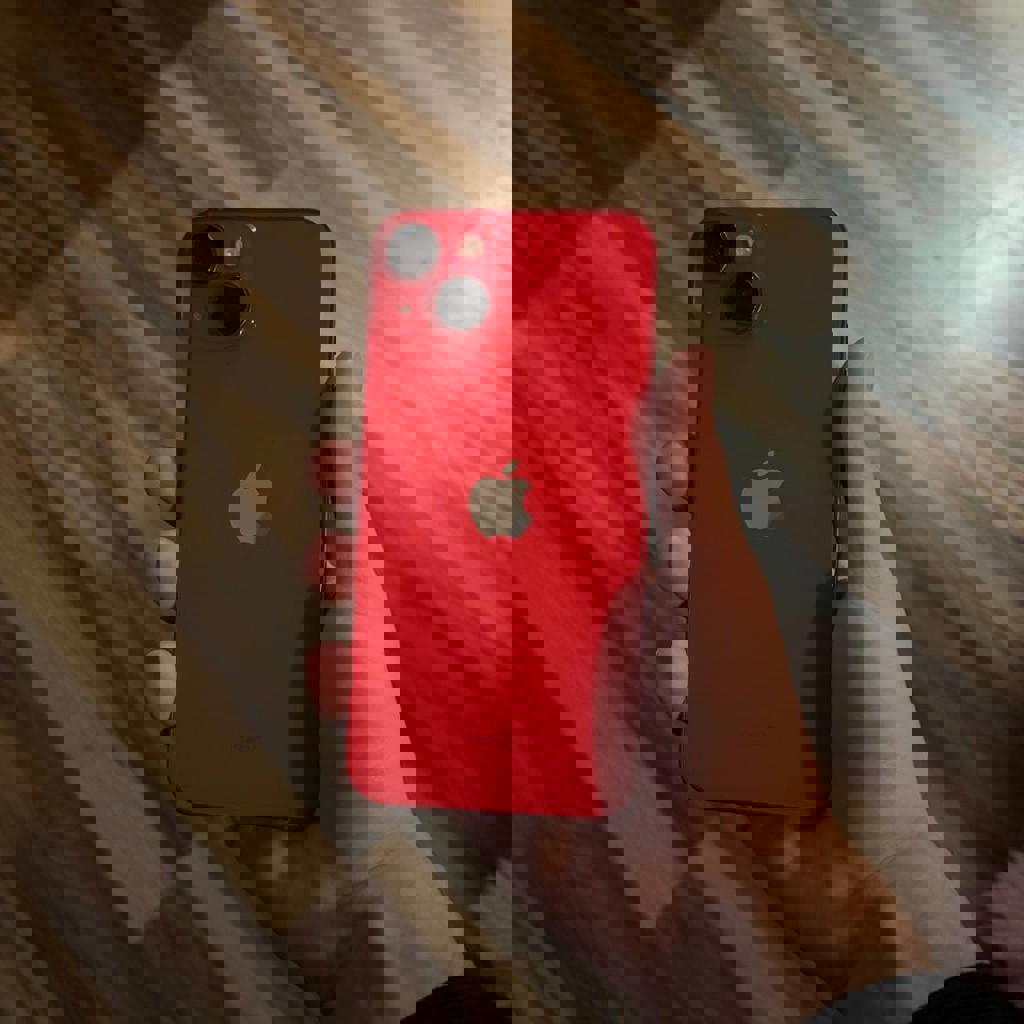 IPhone 14 Red