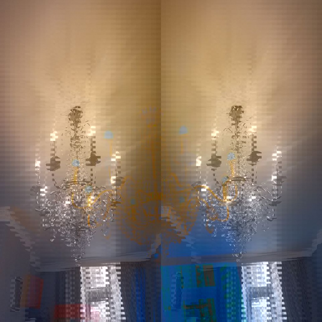 Классическая люстра