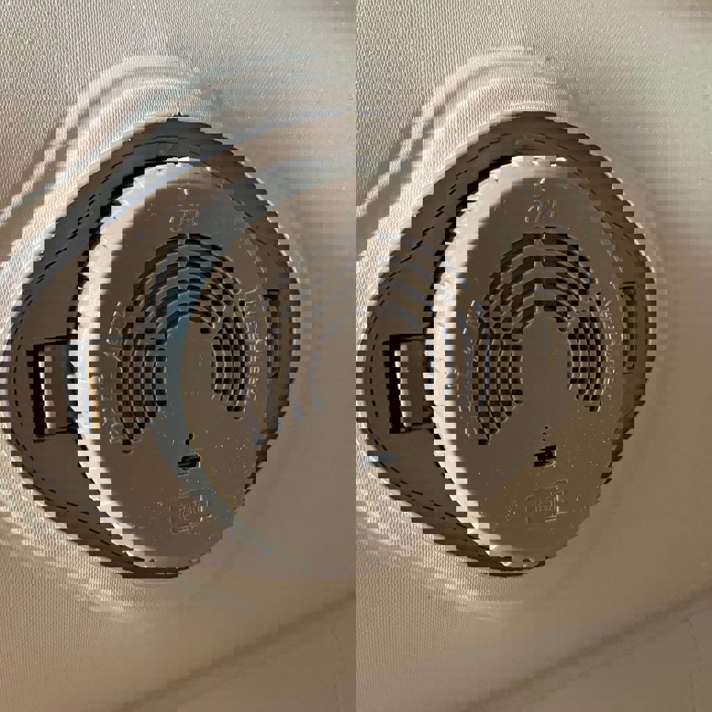 Надувной диван со встроенным насосом