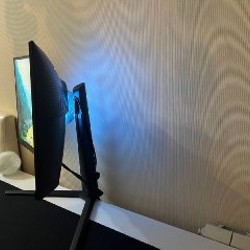 Монитор Samsung Odyssey G7 - фото 4