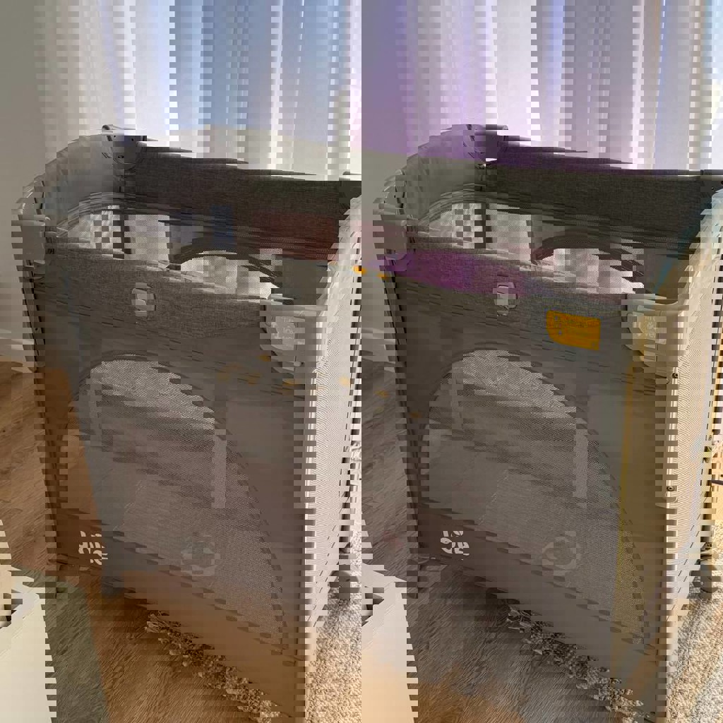 Детский манеж - кроватка Joie