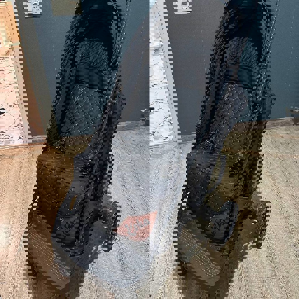 Коляска прогулочная