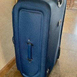 Большой чемодан с кодовым замком - фото 2