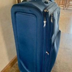 Большой чемодан с кодовым замком - фото 4