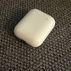 Apple AirPods 2 With Charging Case - фото 6