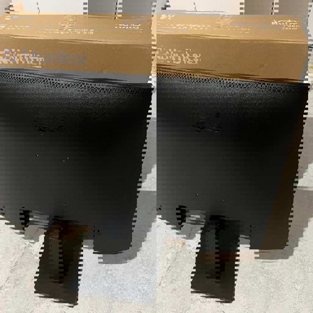 Монитор LG 27MR400