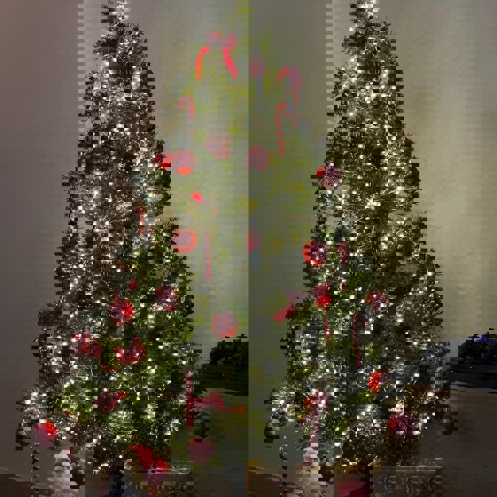 Елка с подарками