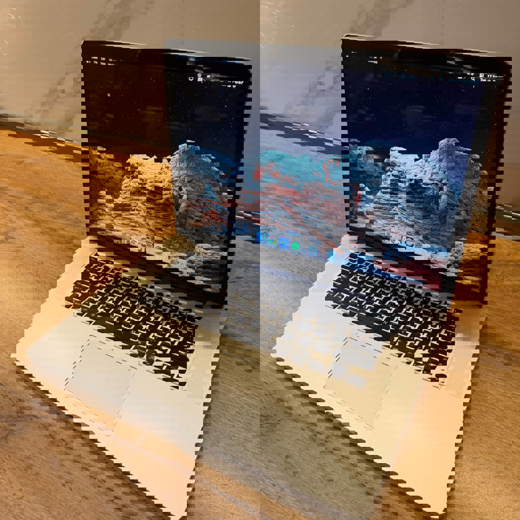 Ноутбук MacBook Pro