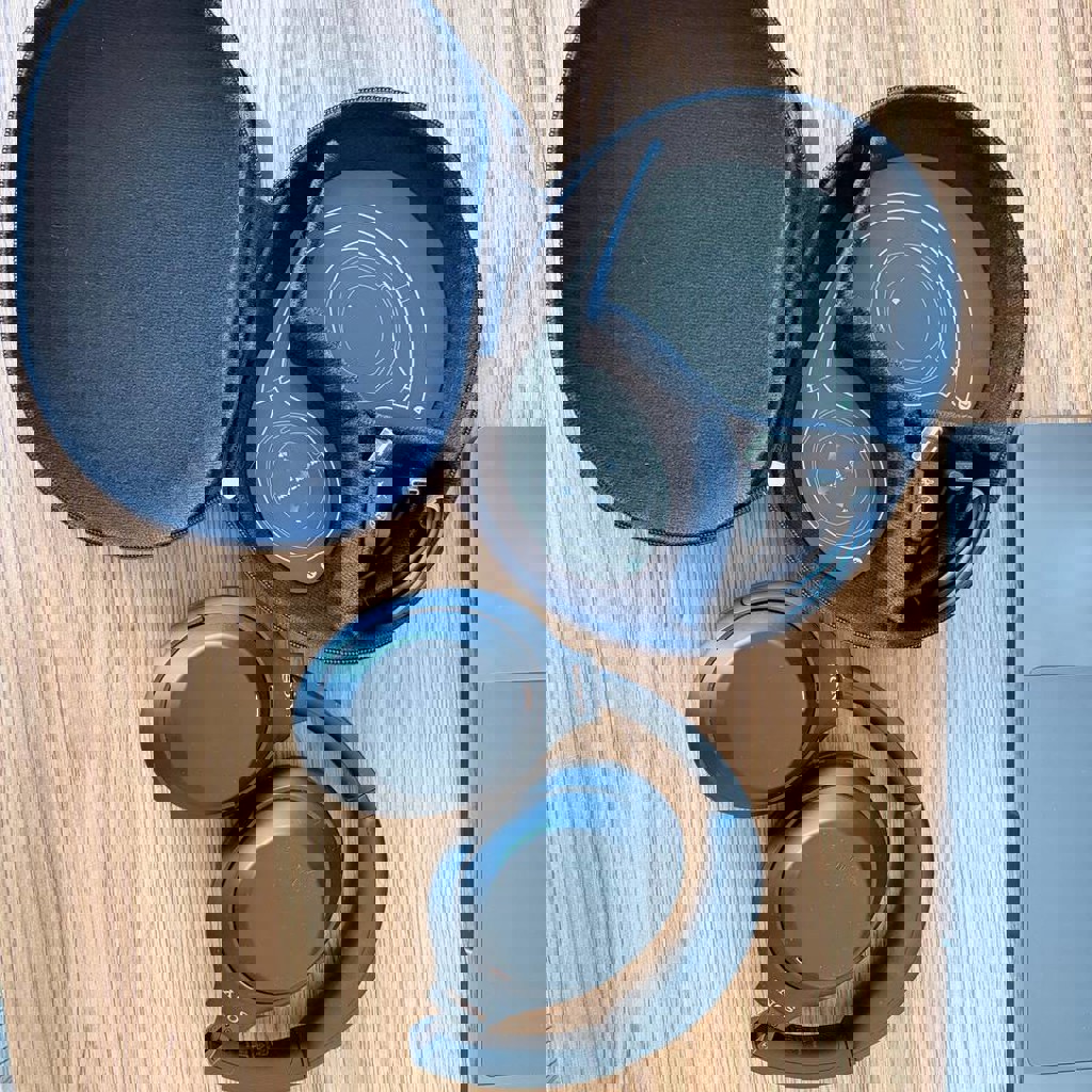 Наушники Sony WH-1000XM4