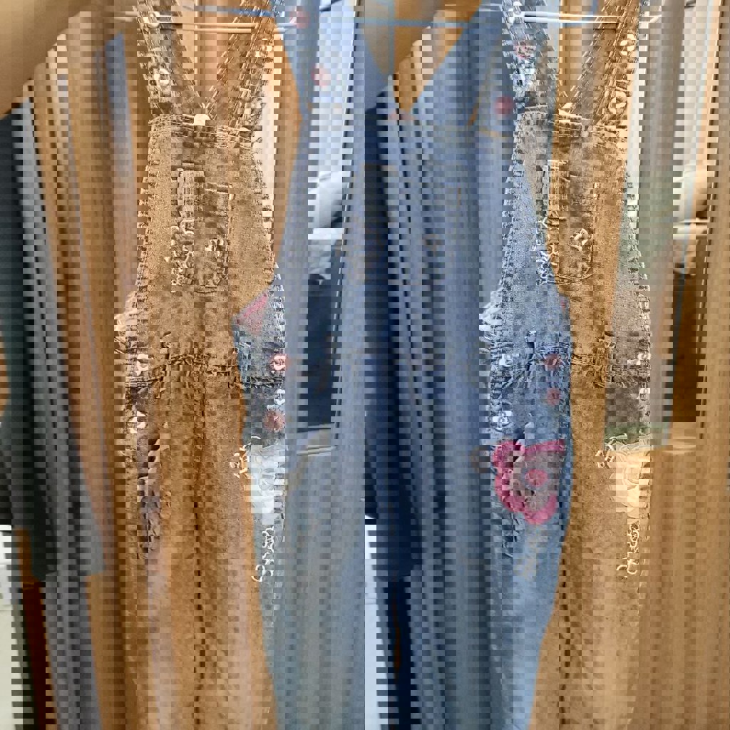 Джинсовый комбинезон