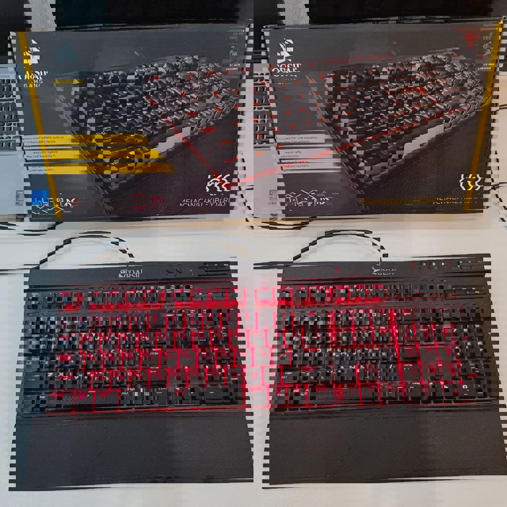 Проводная механическая клавиатура Corsair K68