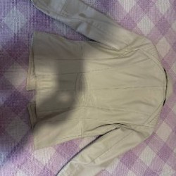 Светлая кожаная куртка - фото 2