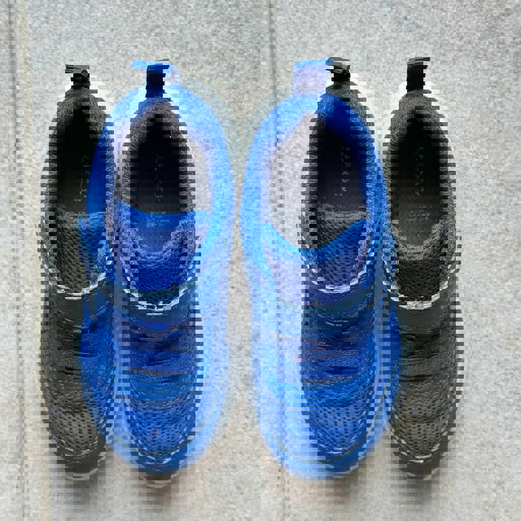 Кроссовки детские