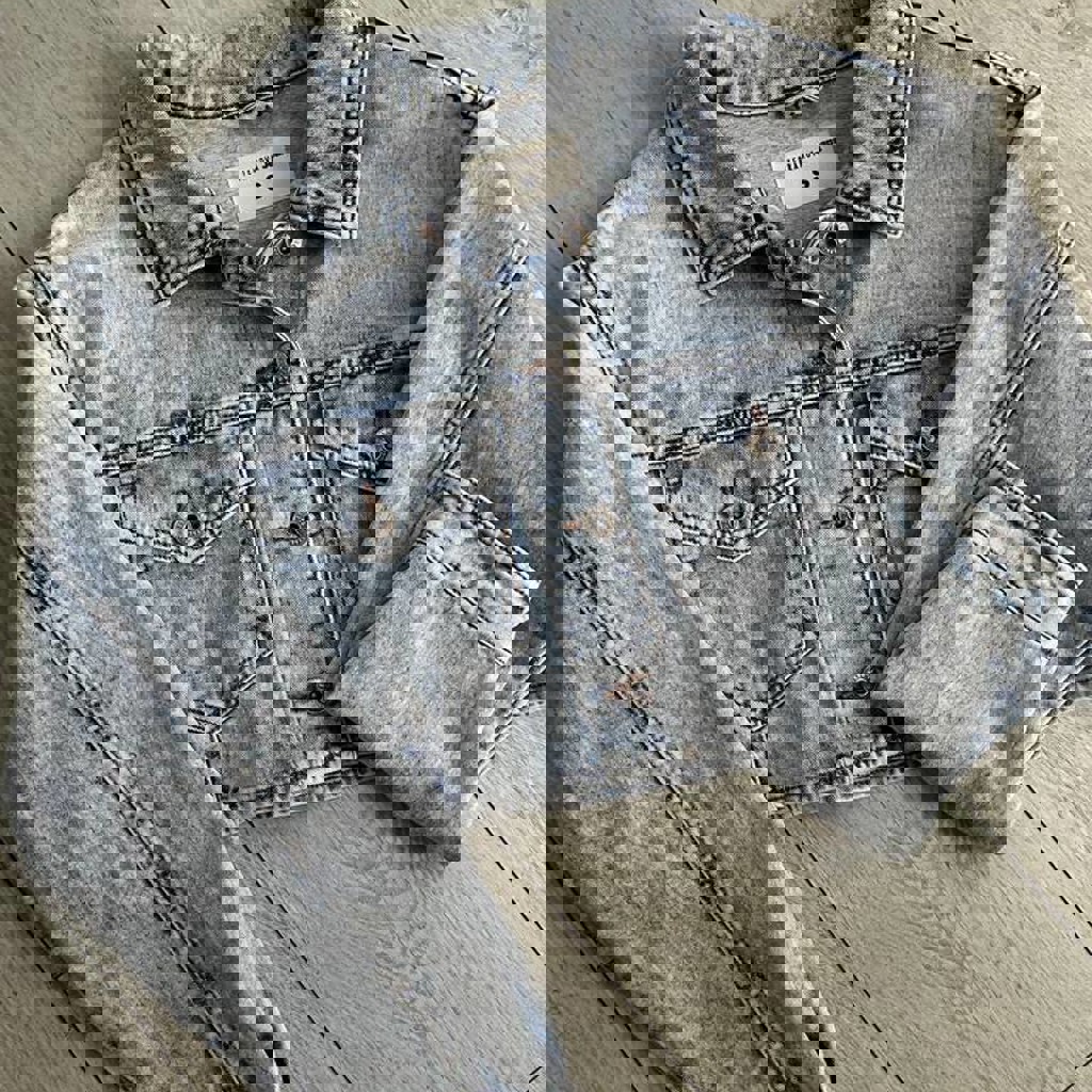 Укороченная джинсовая куртка