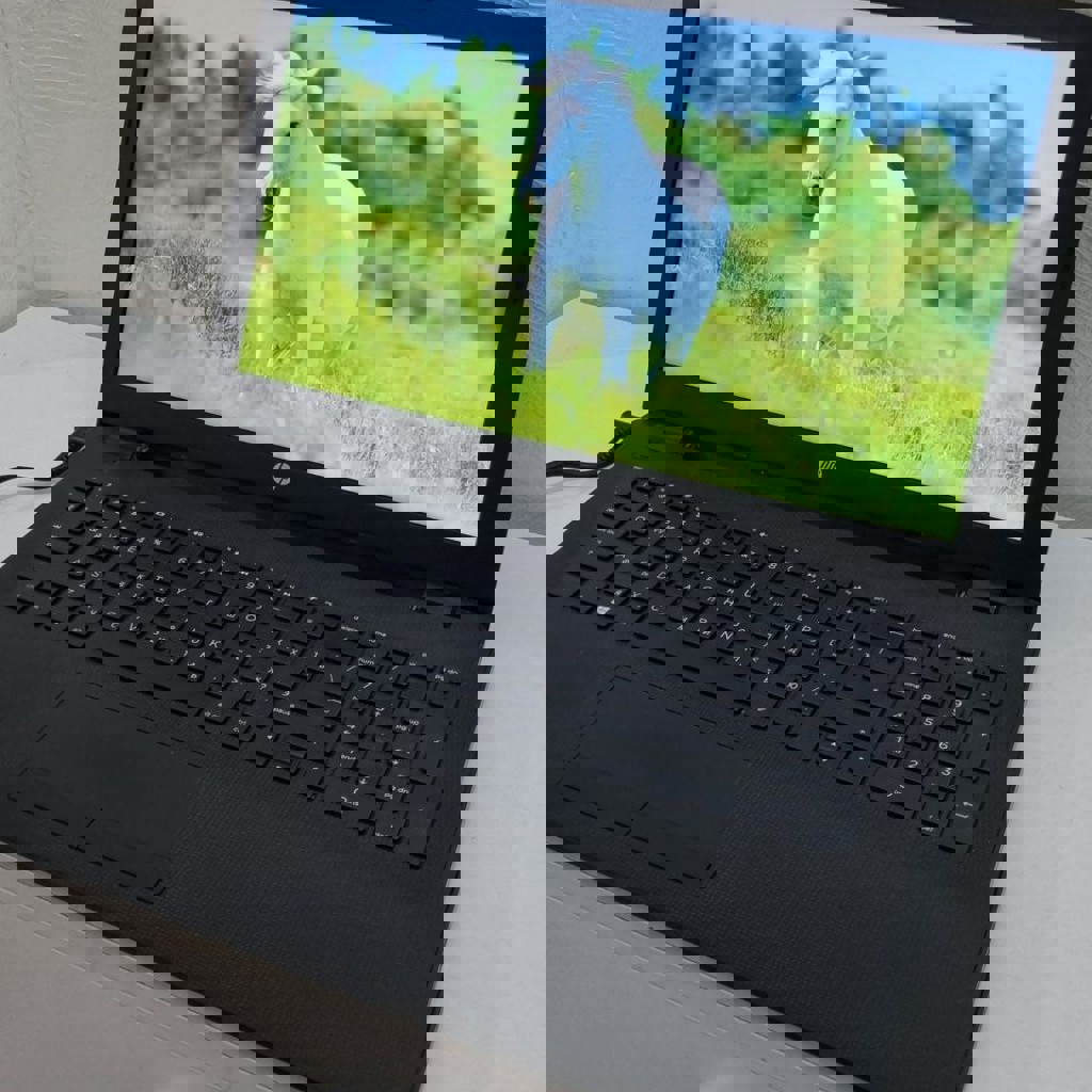 Ноутбук HP 15 с батареей