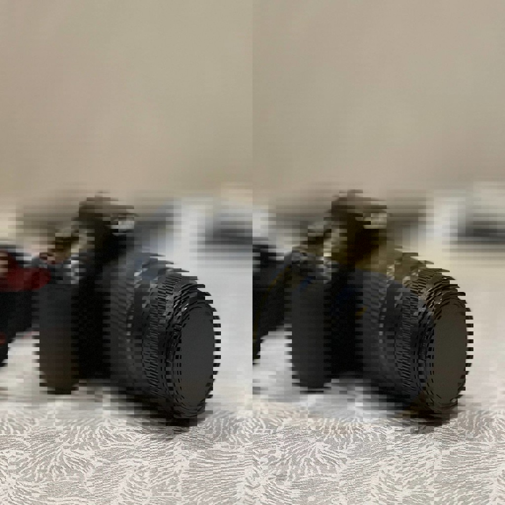 Камера Canon EOS 1100D